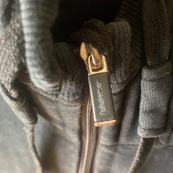 Lululemon Full Zip-Up Hoodie Black Heavy EUC Vented Jacket - Picture 4 of 8